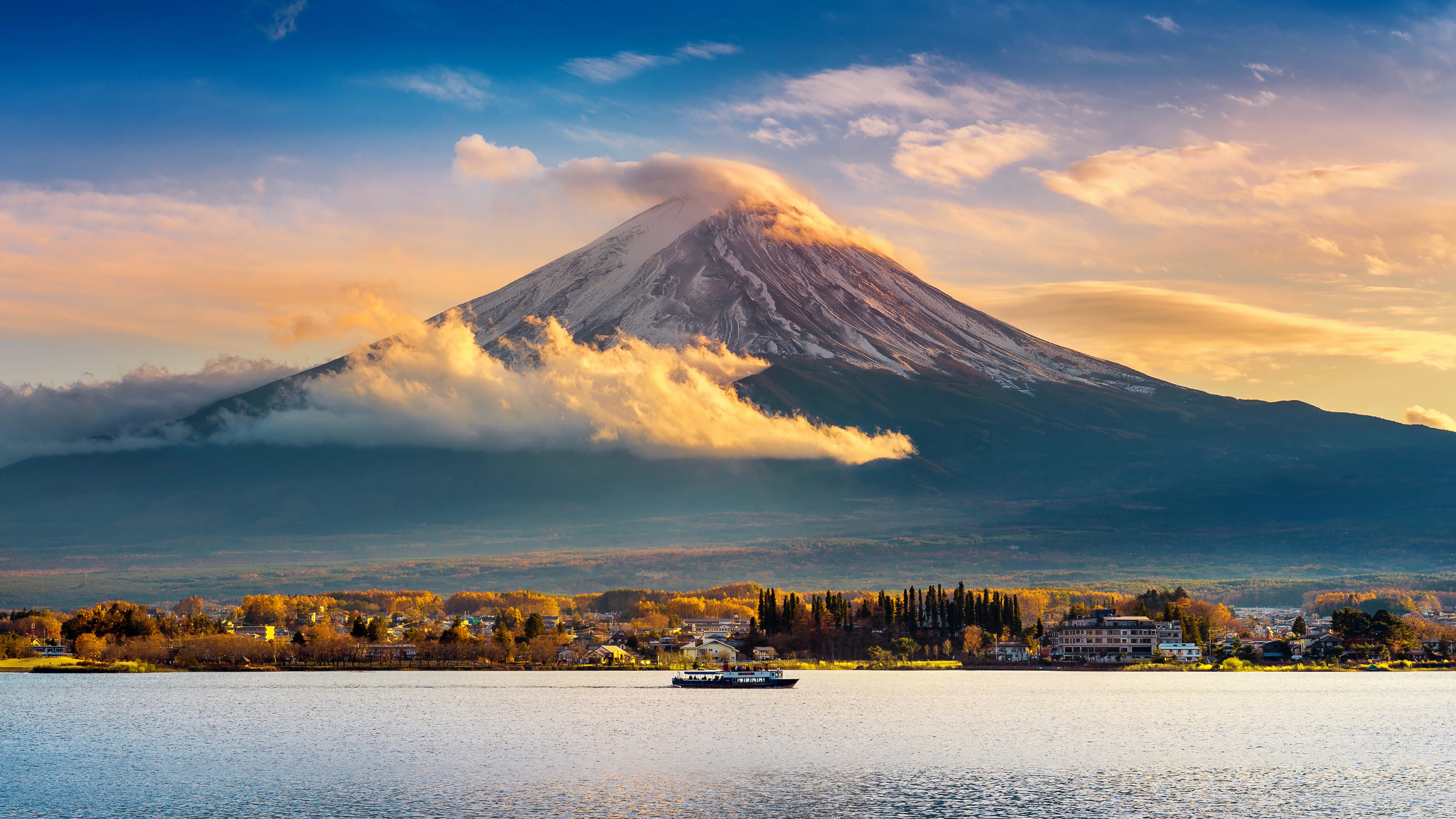 Mount Fuji Sunset over Lake Kawaguchiko