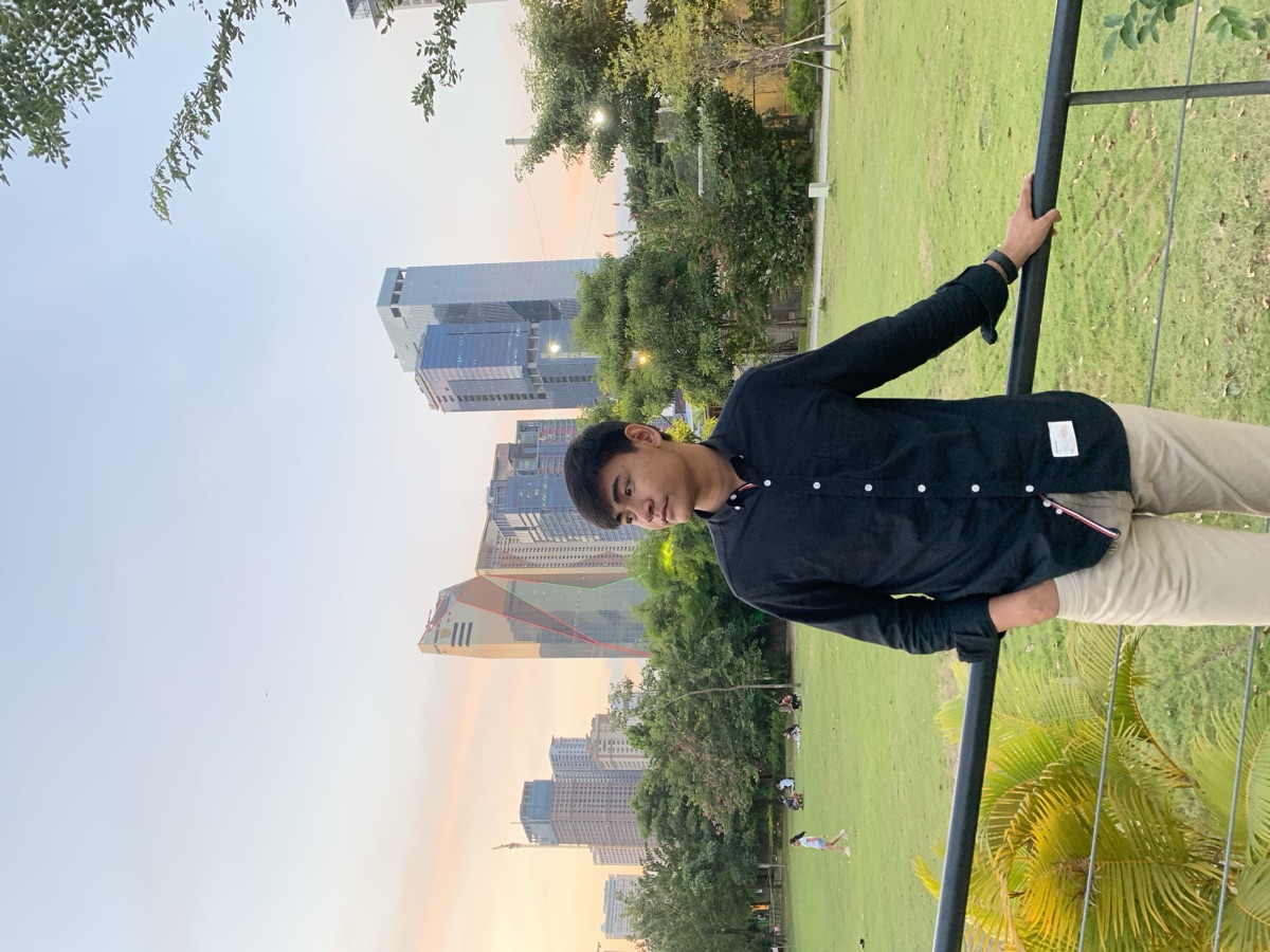 Spontaneous snapshots and good company